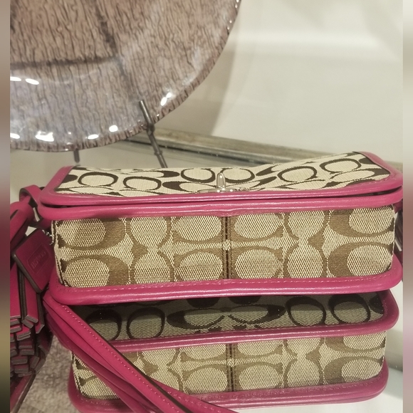 COACH Legacy Signature C Penny Crossbody - Picture 11 of 12